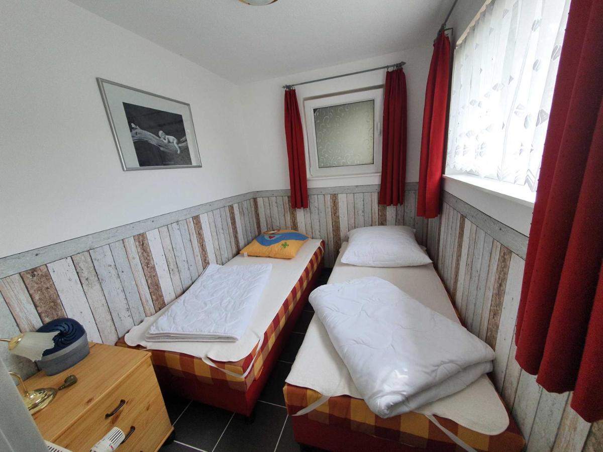 Ferienwohnung Sonnenschein Sagard Exterior photo